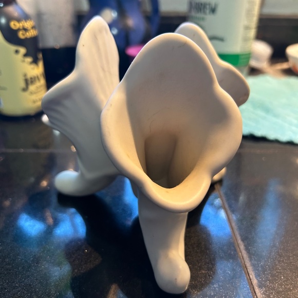 Vintage 3 footed Van Briggle vase - Picture 3 of 5